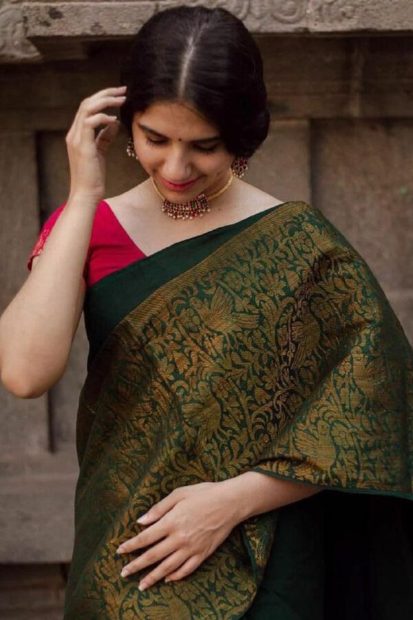 Buy Designer Sarees, Salwar Kameez, Kurtis & Tunic and Lehenga  Choli.Beautiful Silk Dark Green Saree
