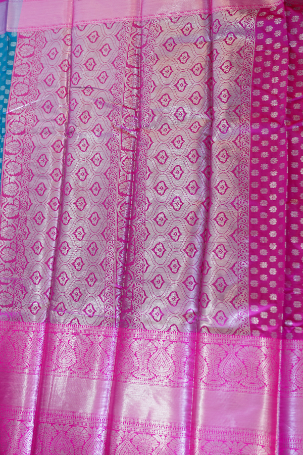 Soft Banarasi Silk Saree With Kanchi Boaders With Contrast Blouse Cs12 A